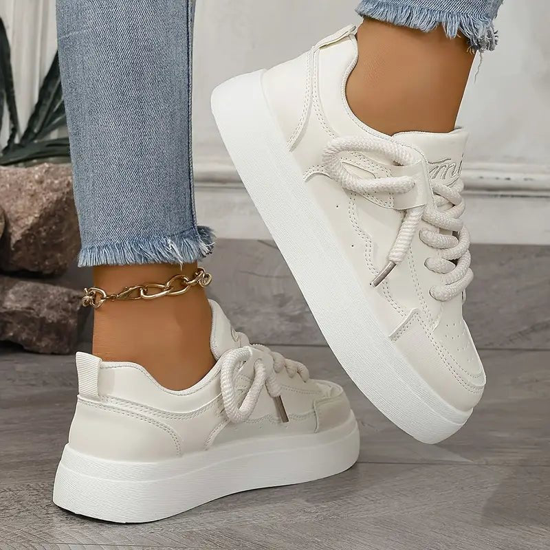 Atmungsaktive Lift - Sneaker mit einfarbigem Design - Livezo
