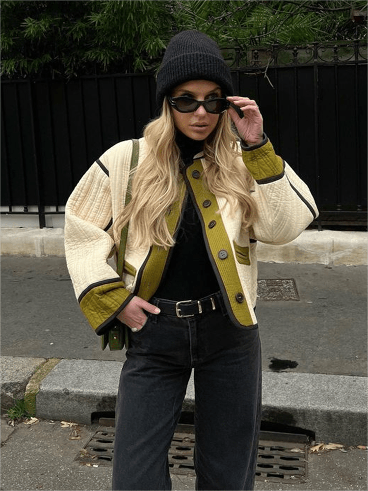 Bequeme Übergangs - Damenjacke mit Knopfdetaillierung - Livezo