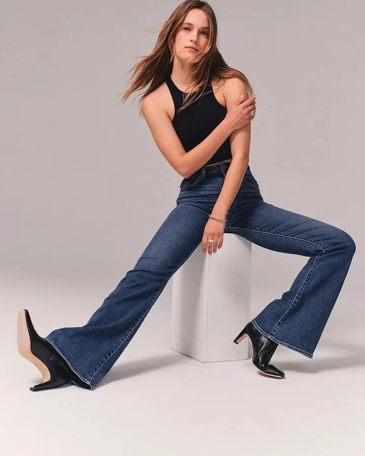 Erika - Ultra High Rise Stretch Flare - Jeans - Livezo