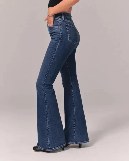 Erika - Ultra High Rise Stretch Flare - Jeans - Livezo