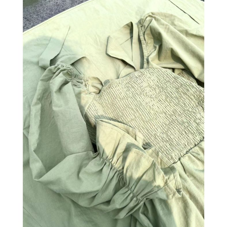 Französisches Kleid mit Rüschärmeln - Livezo