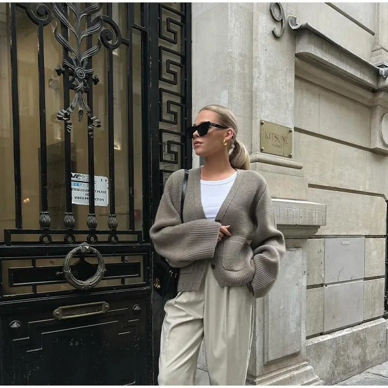 Gemütliche klassische Strickjacke für Damen - Livezo