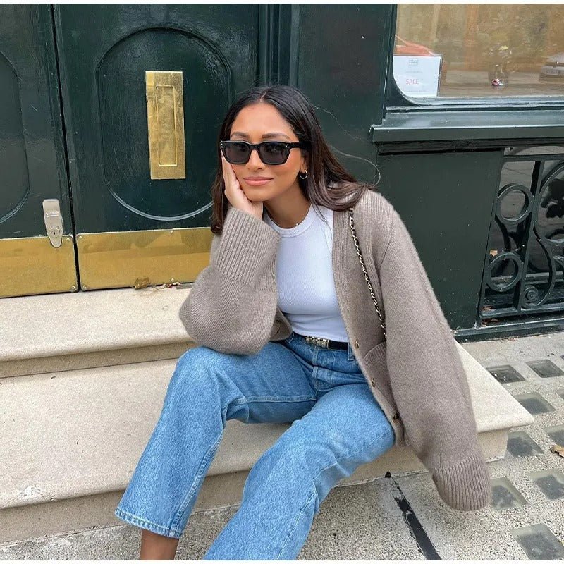 Gemütliche klassische Strickjacke für Damen - Livezo