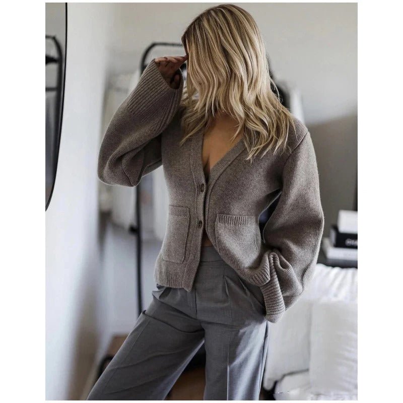 Gemütliche klassische Strickjacke für Damen - Livezo