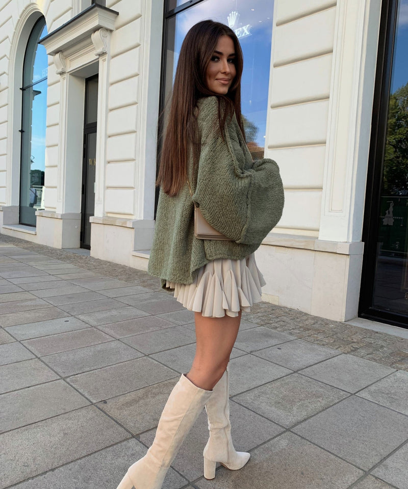 Gemütliche, übergroße Strickjacke in sanftem Khaki - Livezo
