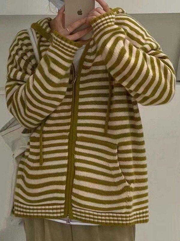 Gemütlicher gestreifter Kapuzen - Strickjacke mit Reißverschluss - Livezo