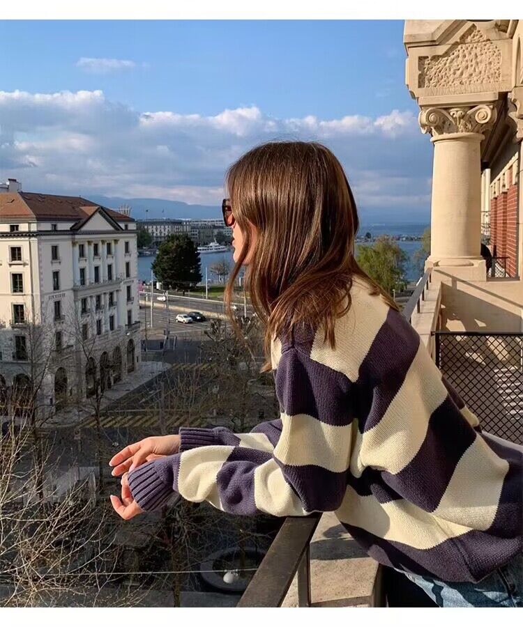 Gemütlicher gestreifter Rundhalsausschnitt Strickpullover - Livezo