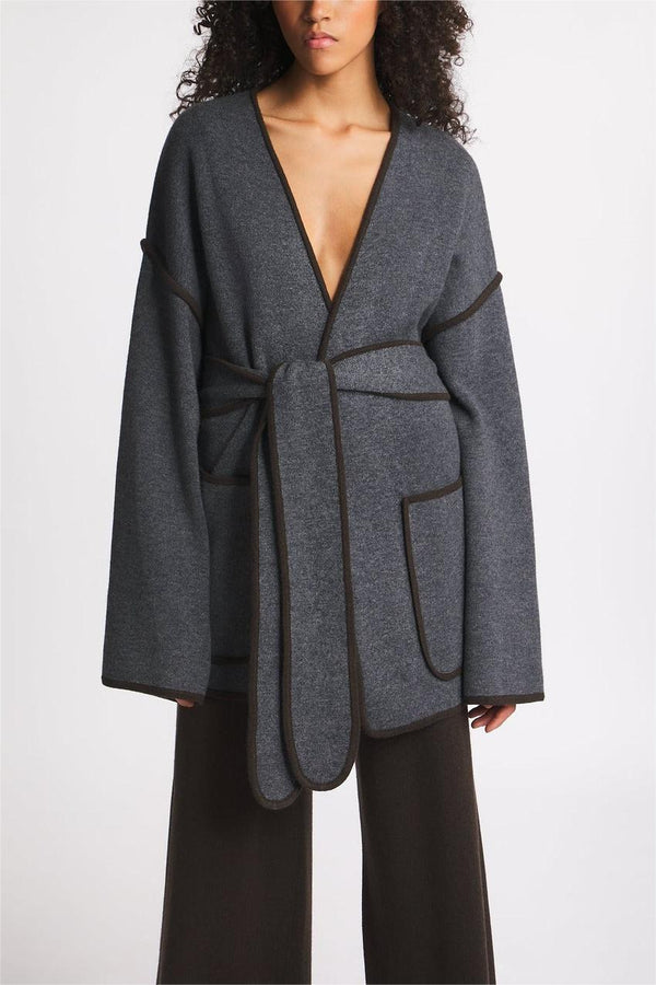 Gemütlicher Wollmantel mit überschnittenen Schultern und Taillengürtel - Livezo