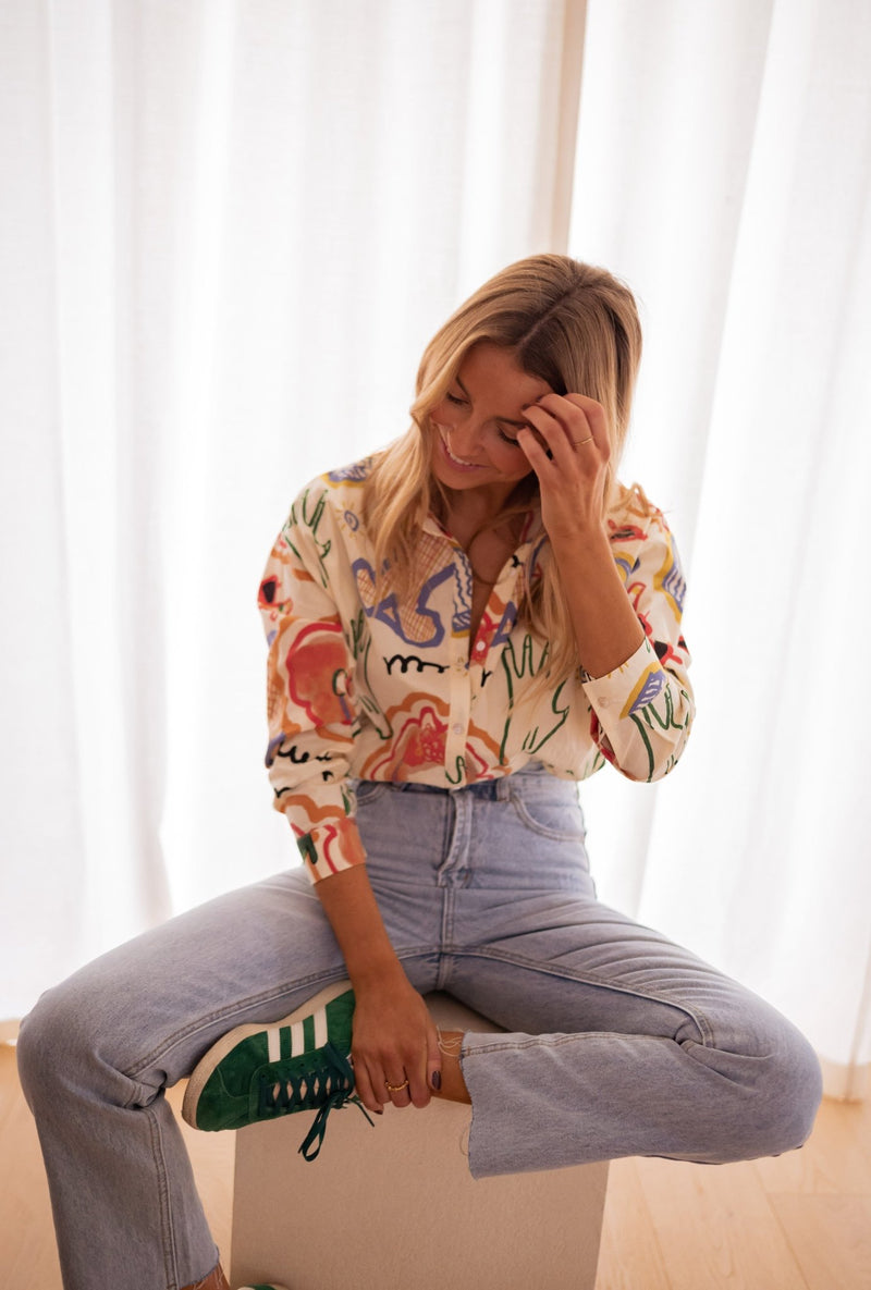 Leichte gemusterte Bluse mit Hemdkragen - Livezo