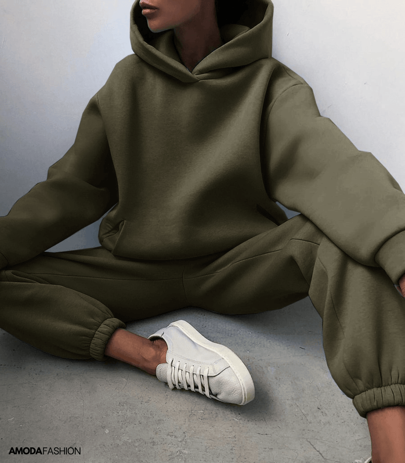 Maren - Trainingsanzug mit Kapuze für Frauen - Livezo