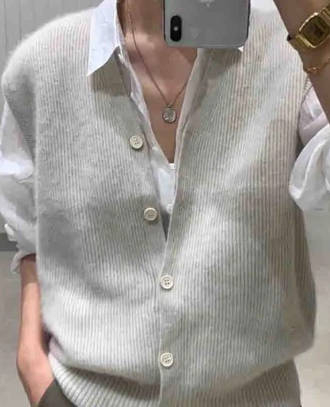 Pauline - Lässige Strickweste mit Knopfleiste - Livezo