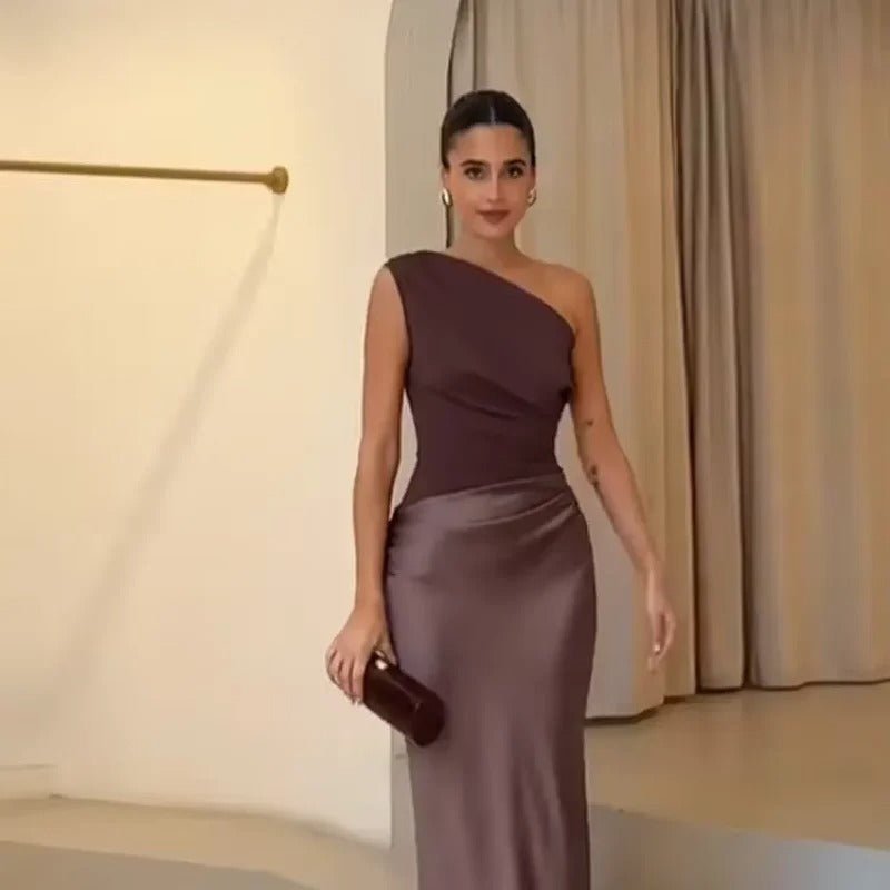 Satin Maxikleid mit einer Schulter, gerafftem Patchwork - Livezo