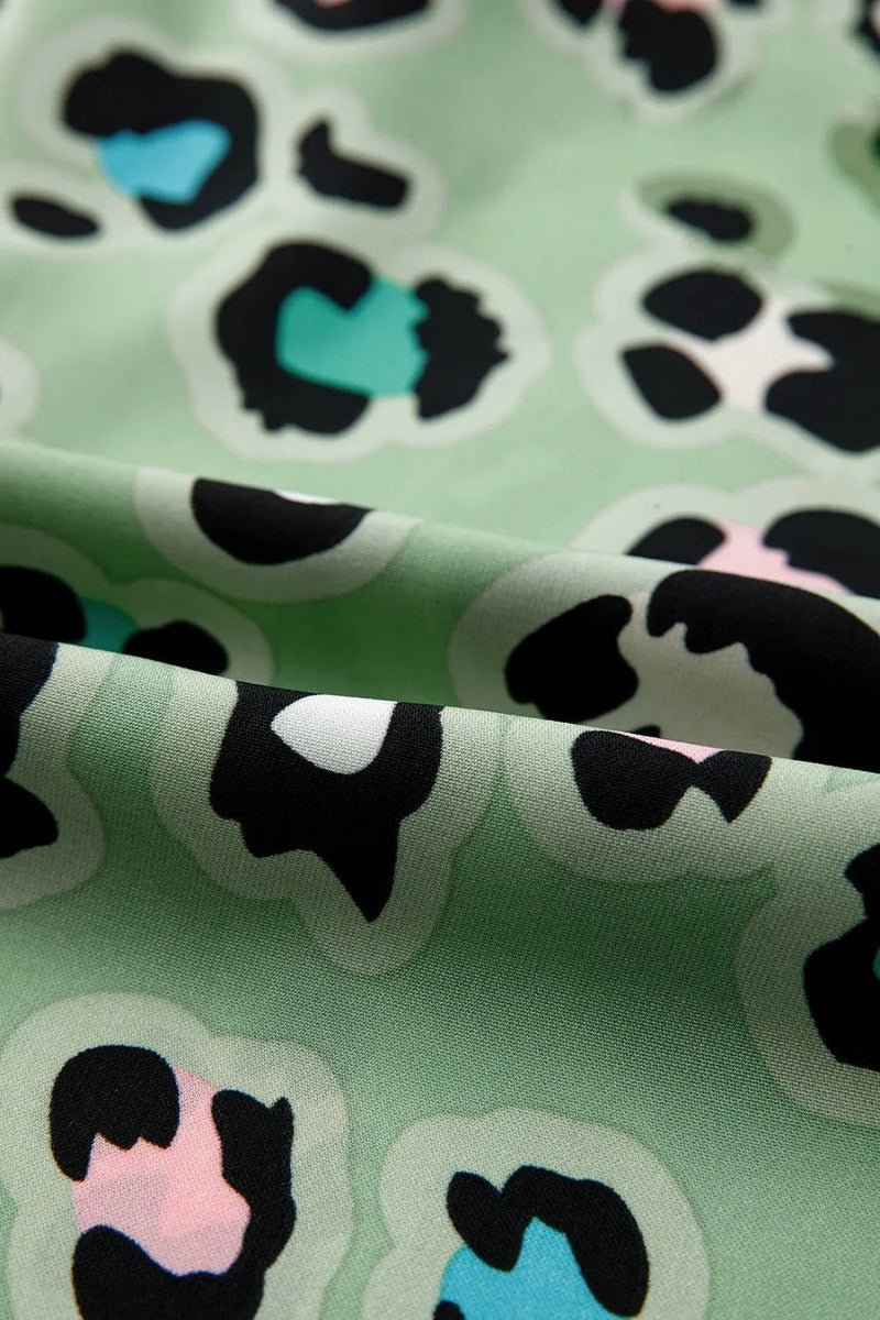 Set mit Leopardenmuster: Oberteil mit Kragen und Hose - Livezo